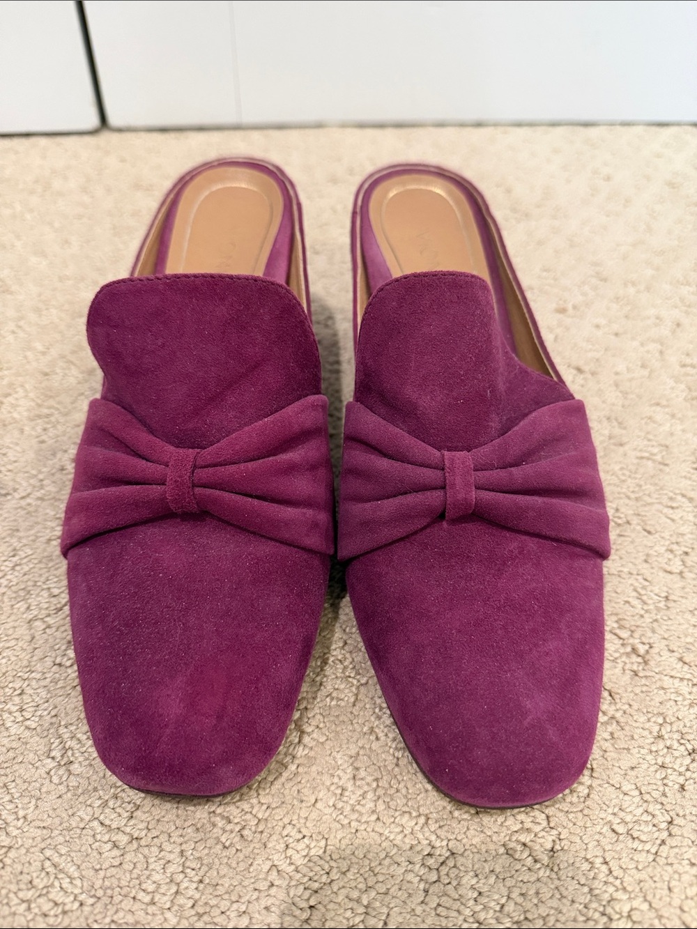Vionic Women’s Slip-On Bow Mules in Plum size 8.5